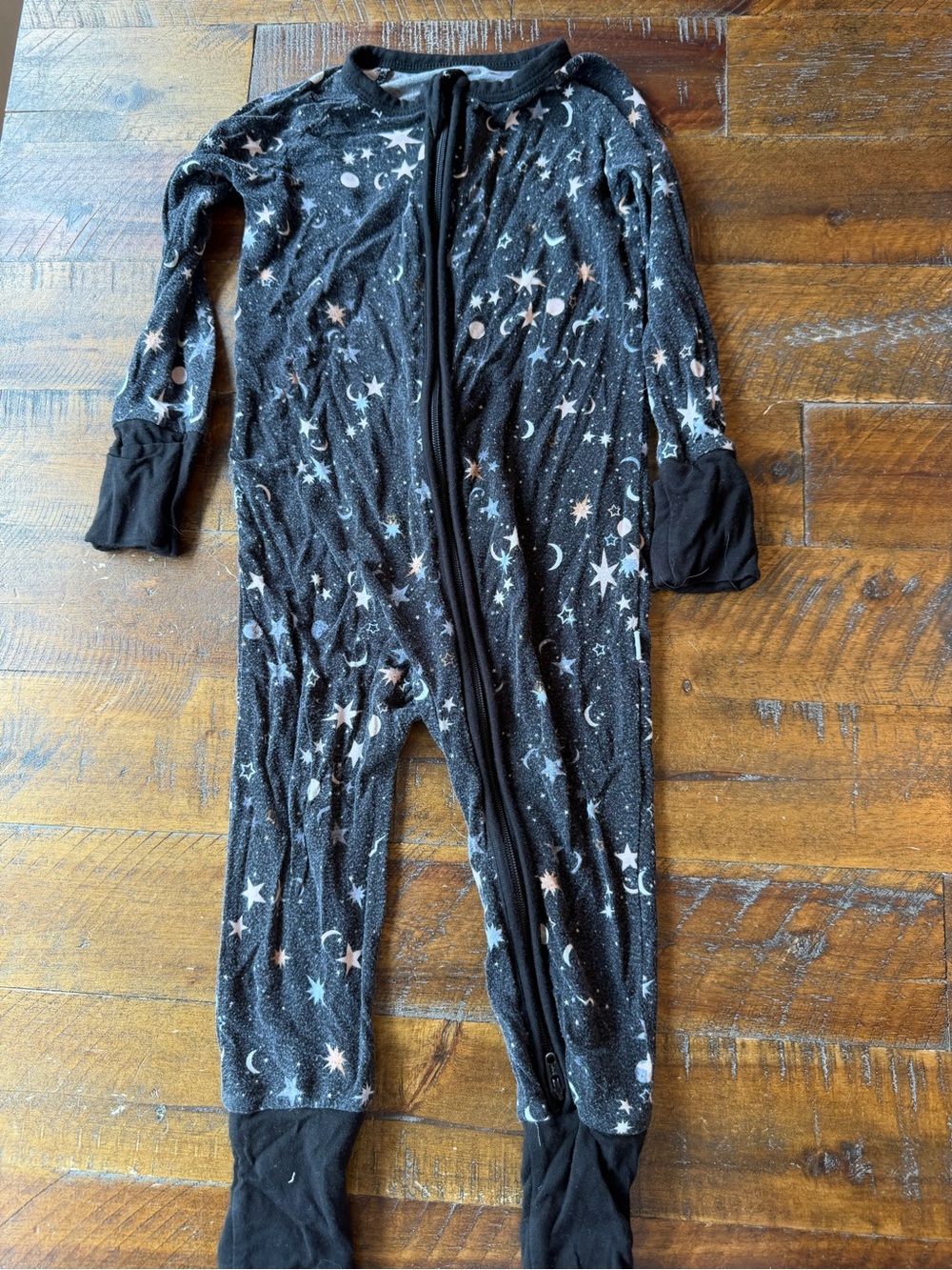 Kids Black Star & Moon One-Piece Pajama 6-12m